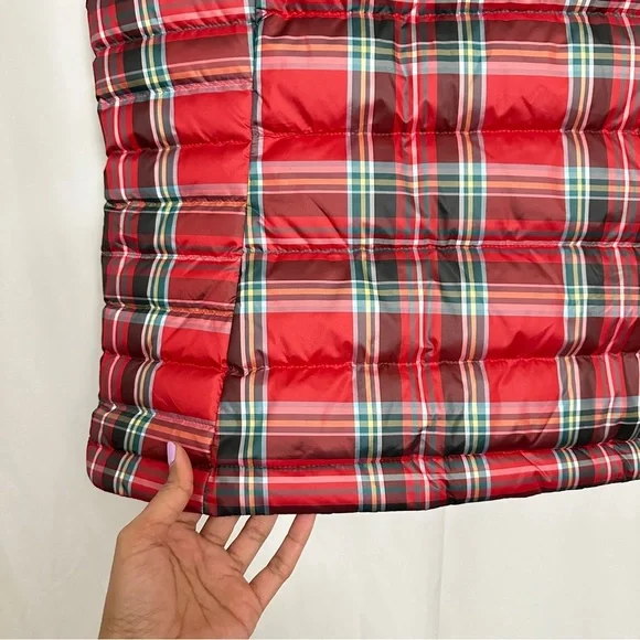 Lands' End Women's Plaid Print Red Puffer Vest Sleeveless Jacket sz M/P 10-12 - Picture 7 of 9